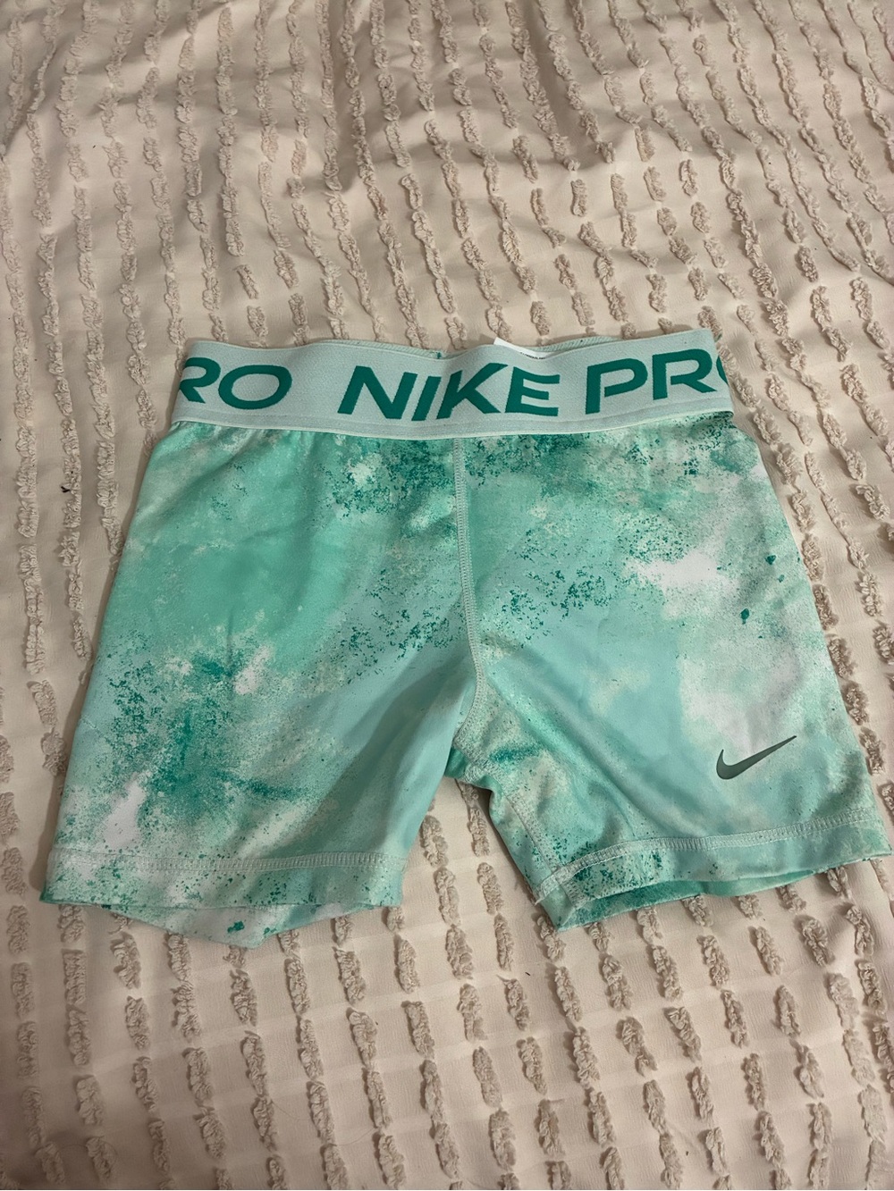 Nike Pro tie-dye shorts in a barely green color Size M
